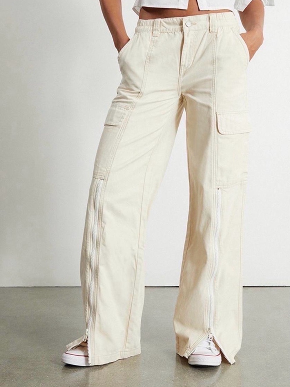Womens Pac-Sun Wide-Leg Cargo Pants in Cream